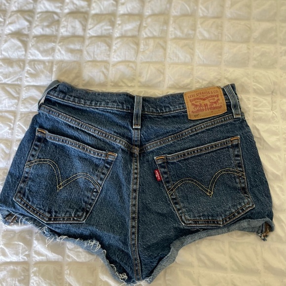 Levi’s 501 denim cutoff - Picture 4 of 9